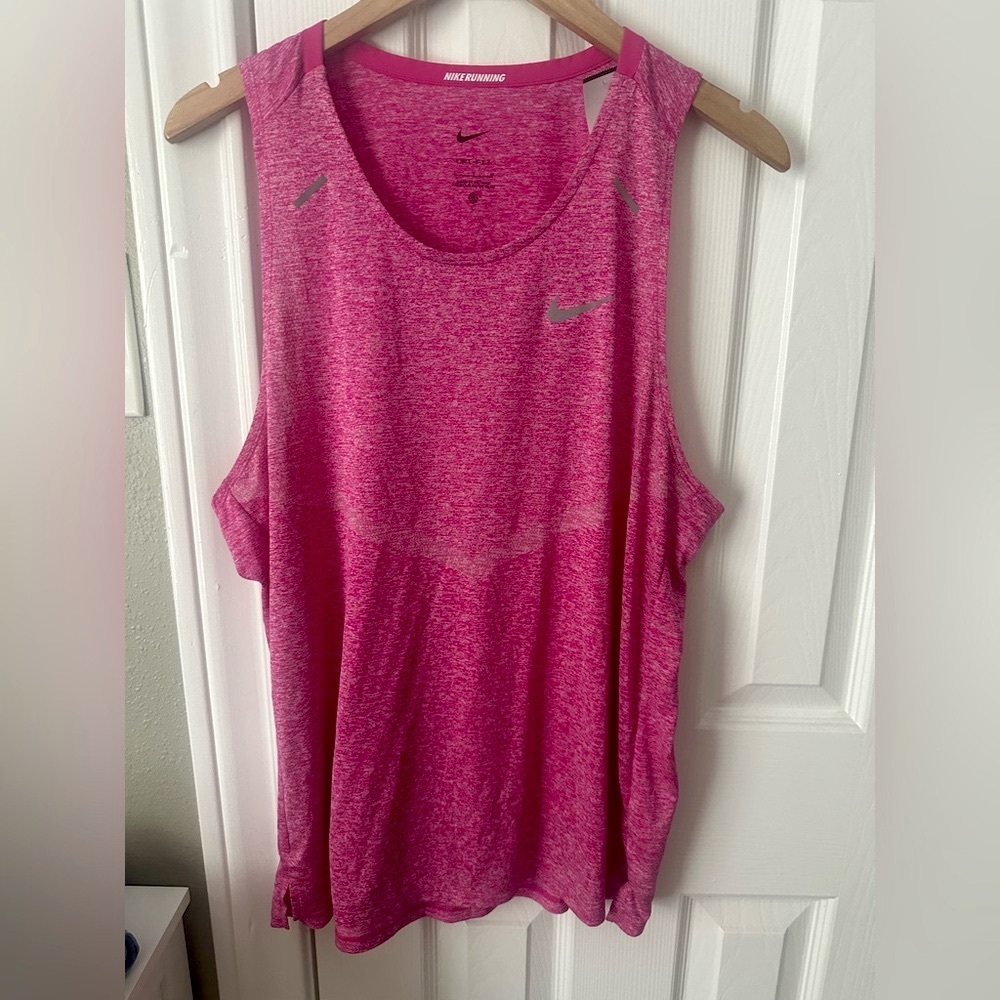 Nike Women's Heathered Pink Tank Top